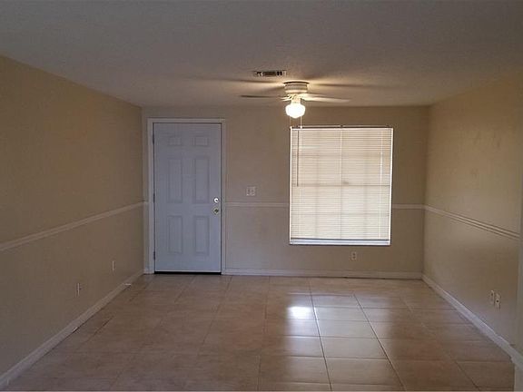 3rd image of 2806 Burr Oak Dr
