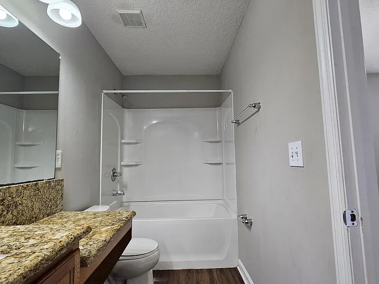2334 Sunset Bluff Dr — Photo 12