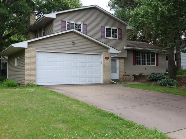 1081 Cedarwood Dr, Woodbury, MN 55125
