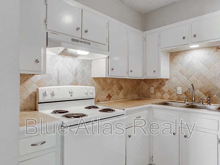 5352 Wonder Dr — Photo 5
