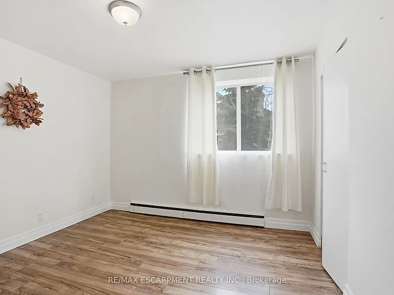36 Ray St S #5 — Photo 13