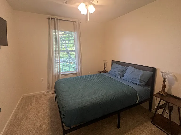 1423 Hamilton St — Photo 11