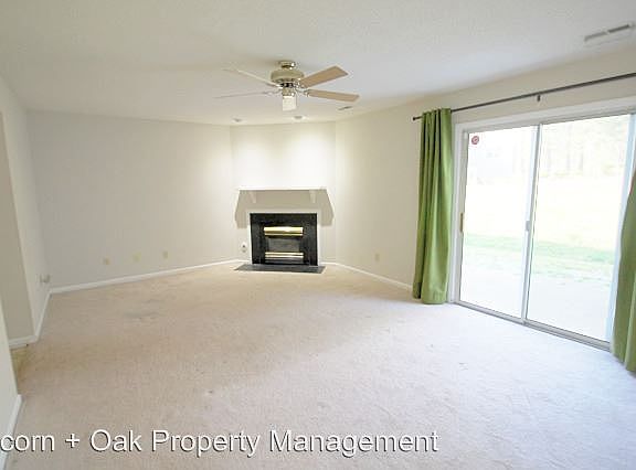 3rd image of 531 Darby Glen Ln