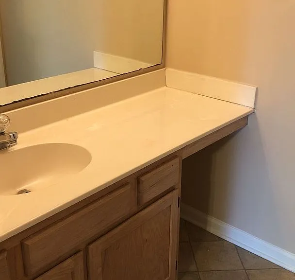 493 White River Dr #28E — Photo 9