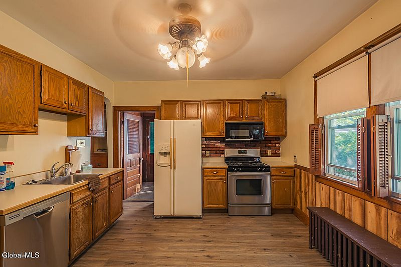 4th image of 39 Kreisel Terrace