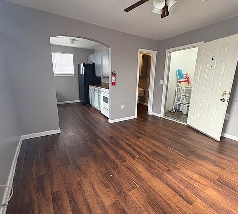 2nd image of 507 71st St Unit A