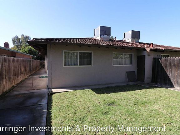 3rd image of 6326 N Grigsby Pl