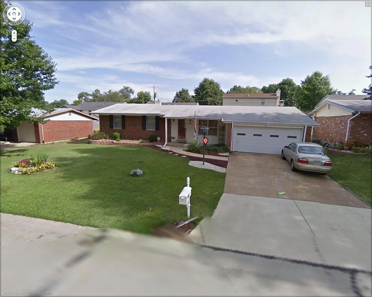 615 Claypool Dr photo 1