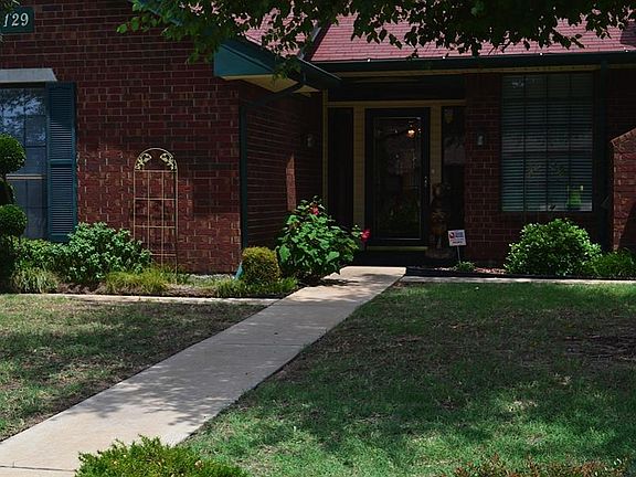 4th image of 10129 Dover Dr