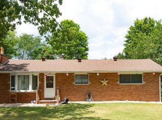 4831 Shady Ln, Roxana, IL 62084