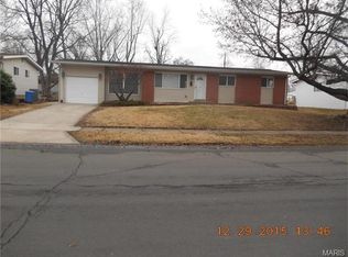 415 Humes Ln, Florissant, MO 63031