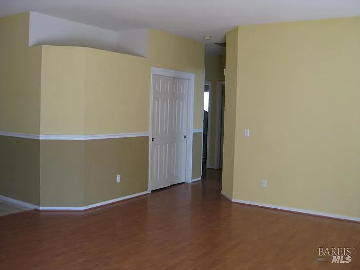3 bed, 1264 sqft, $2,900 — Photo 3