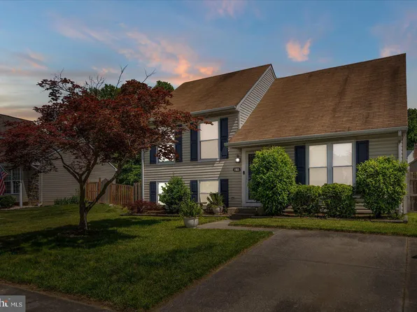 5 Cunning Ct, Middle River, MD 21220