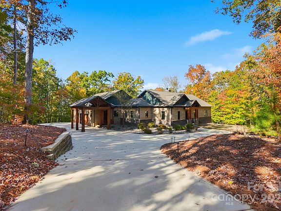 2nd image of 1421 Saratoga Woods Dr