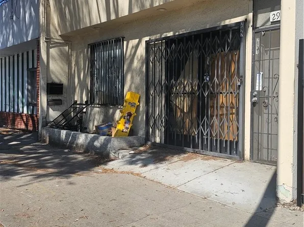 2921 W Florence Ave, Los Angeles, CA 90043