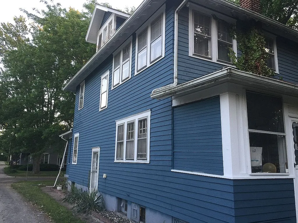 634 Elm St photo 1