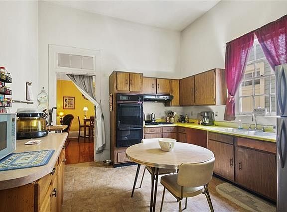 4th image of 224 Verret St