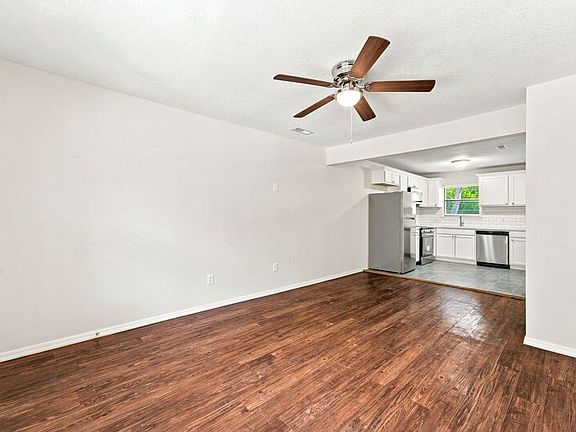 5th image of 2764 N Barcelona Ave