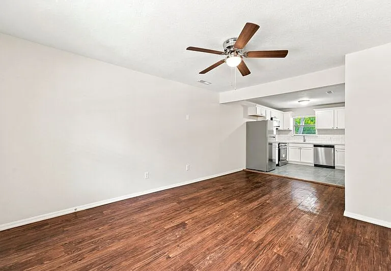 2764 N Barcelona Ave — Photo 5