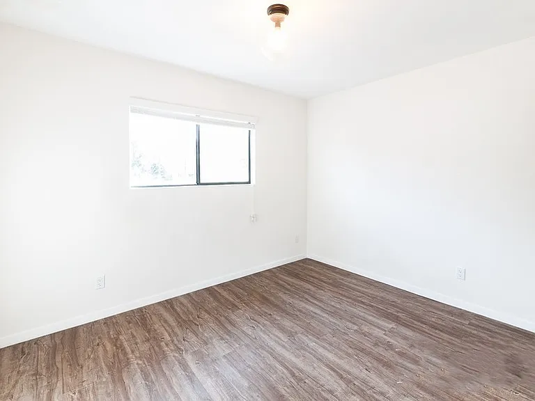 255 S Avenue 55 #1 — Photo 5