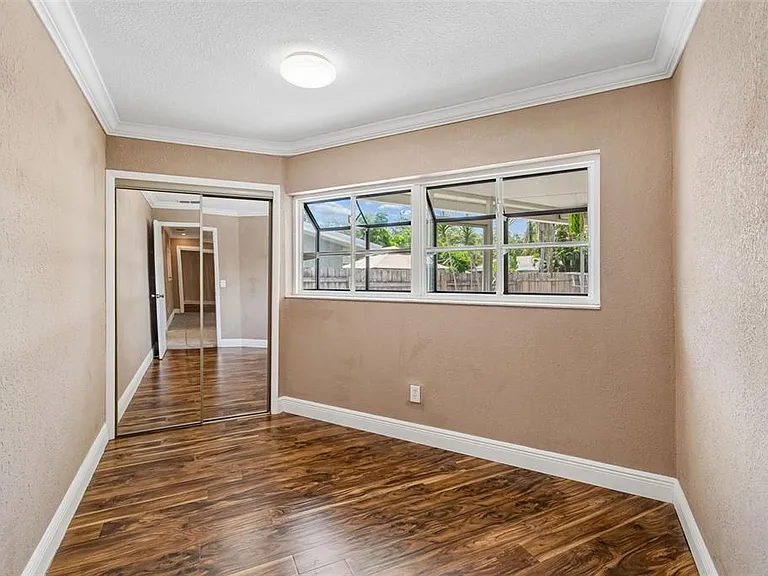 1230 15th Ct SW — Photo 19