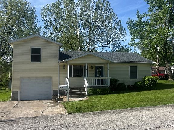2nd image of 16 Mohawk Dr