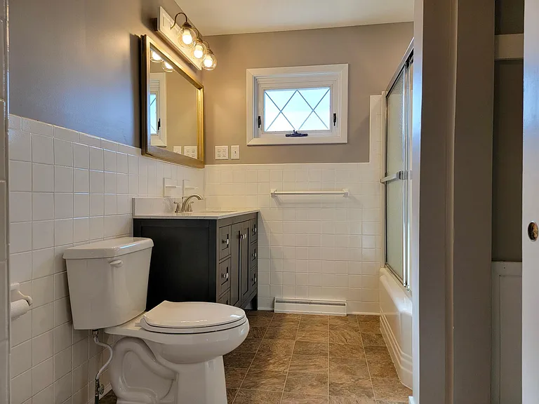 1523 Hollywood Ave — Photo 12