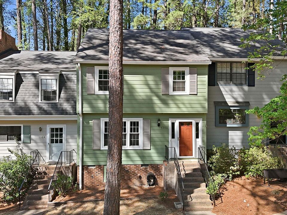 1st image of 1302 Springlawn Ct