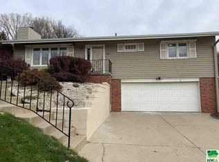 3300 Viking Dr, Sioux City, IA 51104