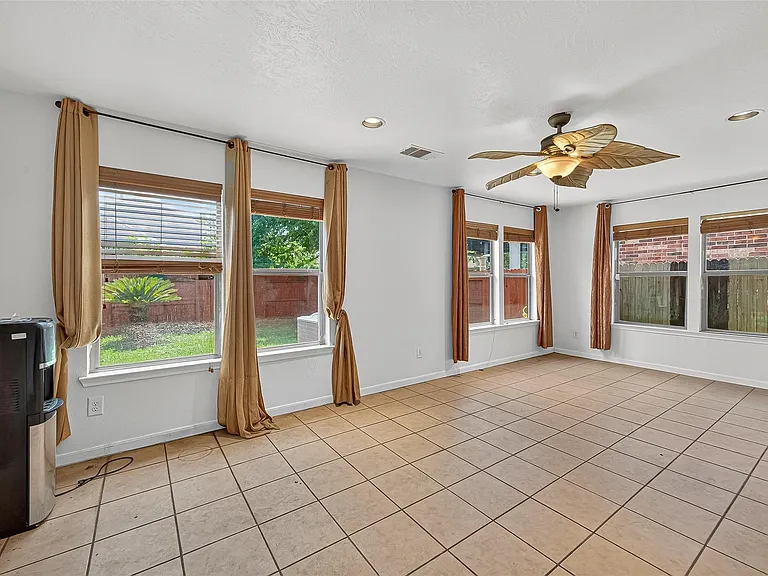 16547 Lanesborough Dr — Photo 21