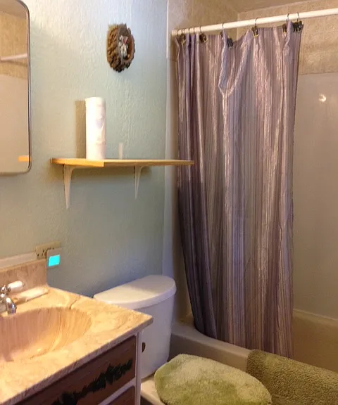 72 Moodie St #2 — Photo 3