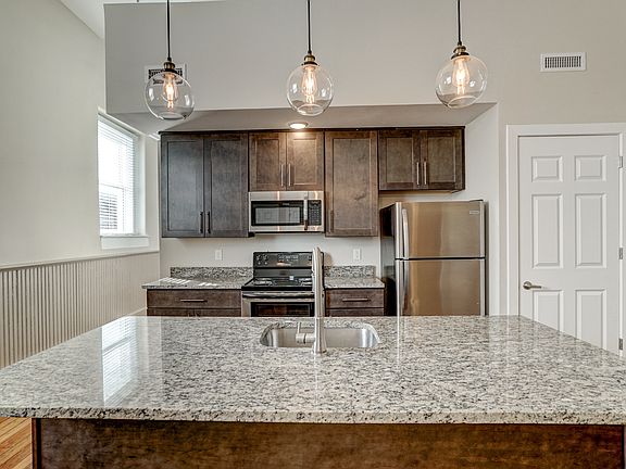 2nd image of 10 W Leigh St APT 11
