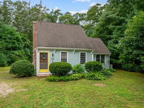 217 Sandalwood Dr, Barnstable, MA 02630