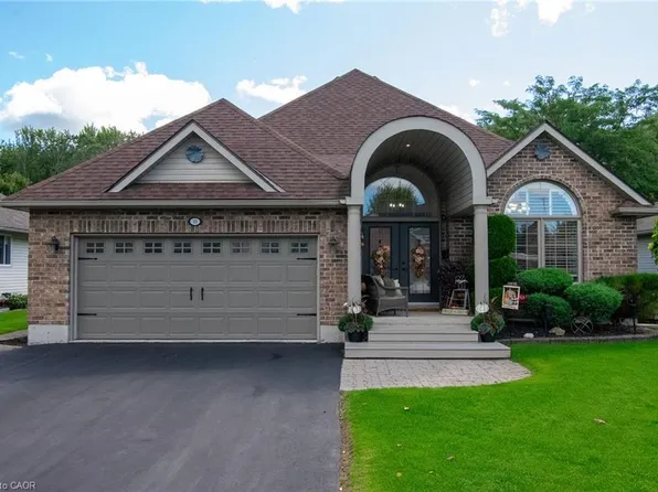 10 Meadowbrook Ct, Haldimand County, ON N1A 3H6