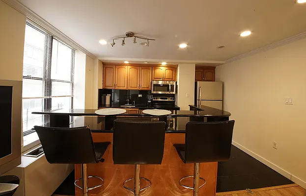 Sold by Lin Pan Realty Group LLC | media 3