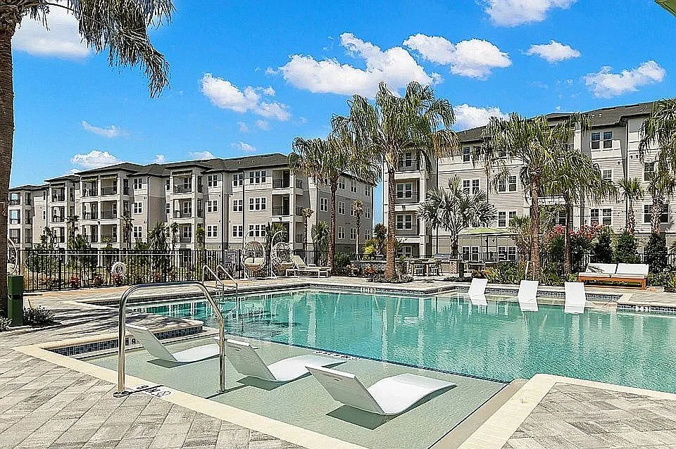1310 Ridgeview Cir