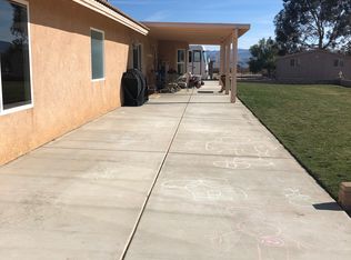 14399 Musgrave Rd, Oak Hills, CA 92344