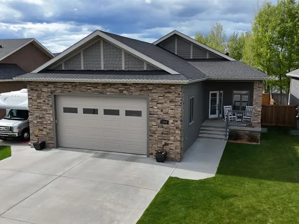 108 S Trestle Pl, Hinton, AB T7V 0B8