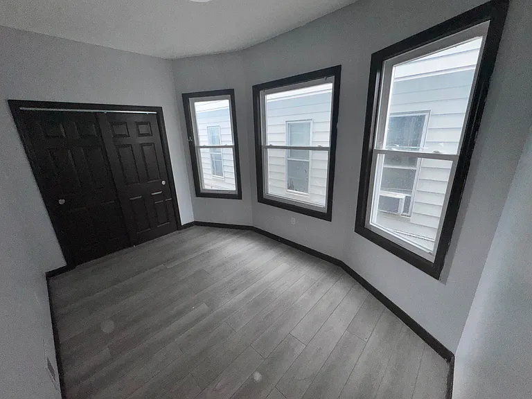 163 Elwood Ave #G1 — Photo 8