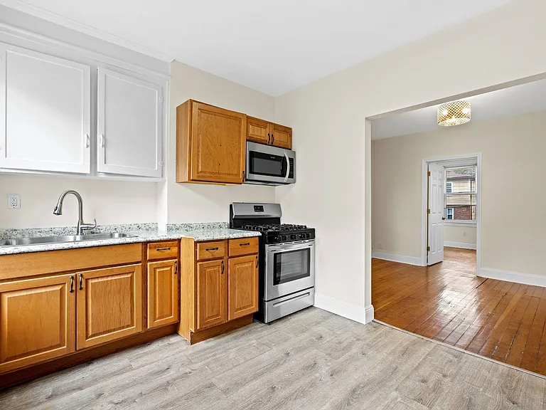 294 Clerk St #1 — Photo 1