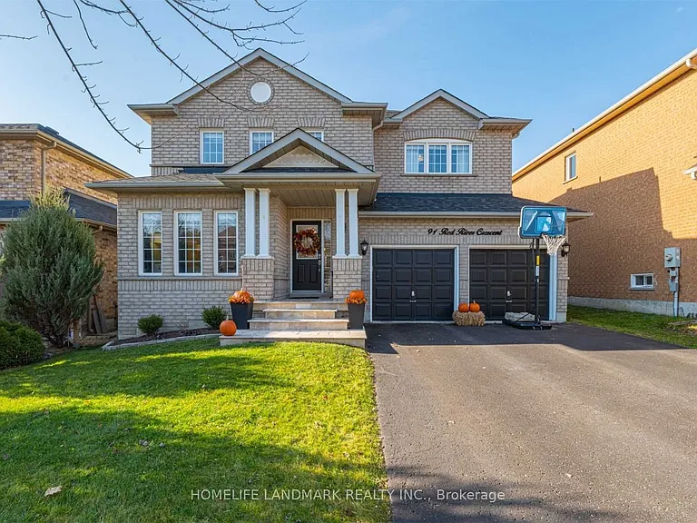 91 Red River Cres — Photo 1
