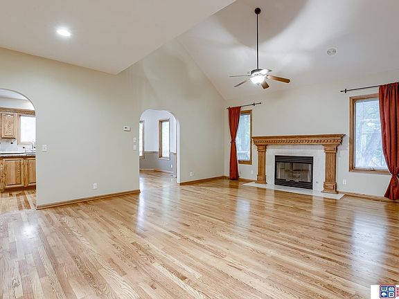 2nd image of 6421 S 49th St