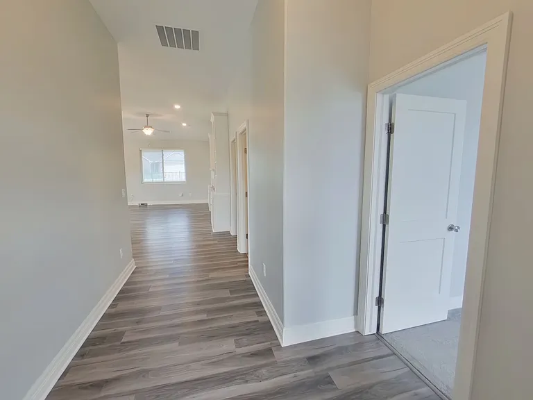 15024 W Hayden St — Photo 2