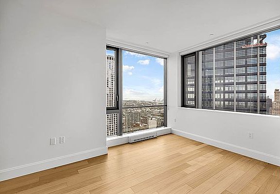 3rd image of 10 City Pt APT 47B