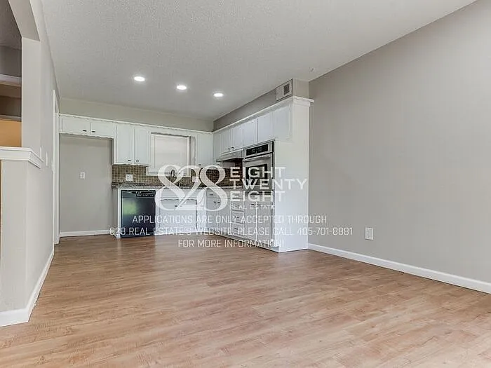 8129 NW 28th Ter — Photo 31