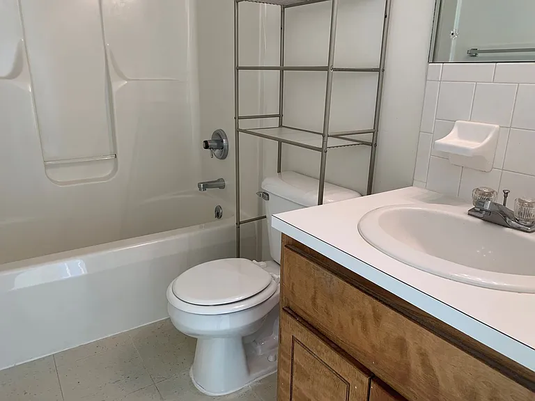 277 Lakeview Dr — Photo 7