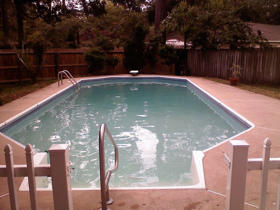 Large Diving Board Pool