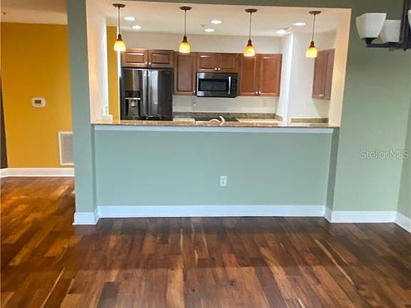 4th image of 628 Cleveland St APT 1213