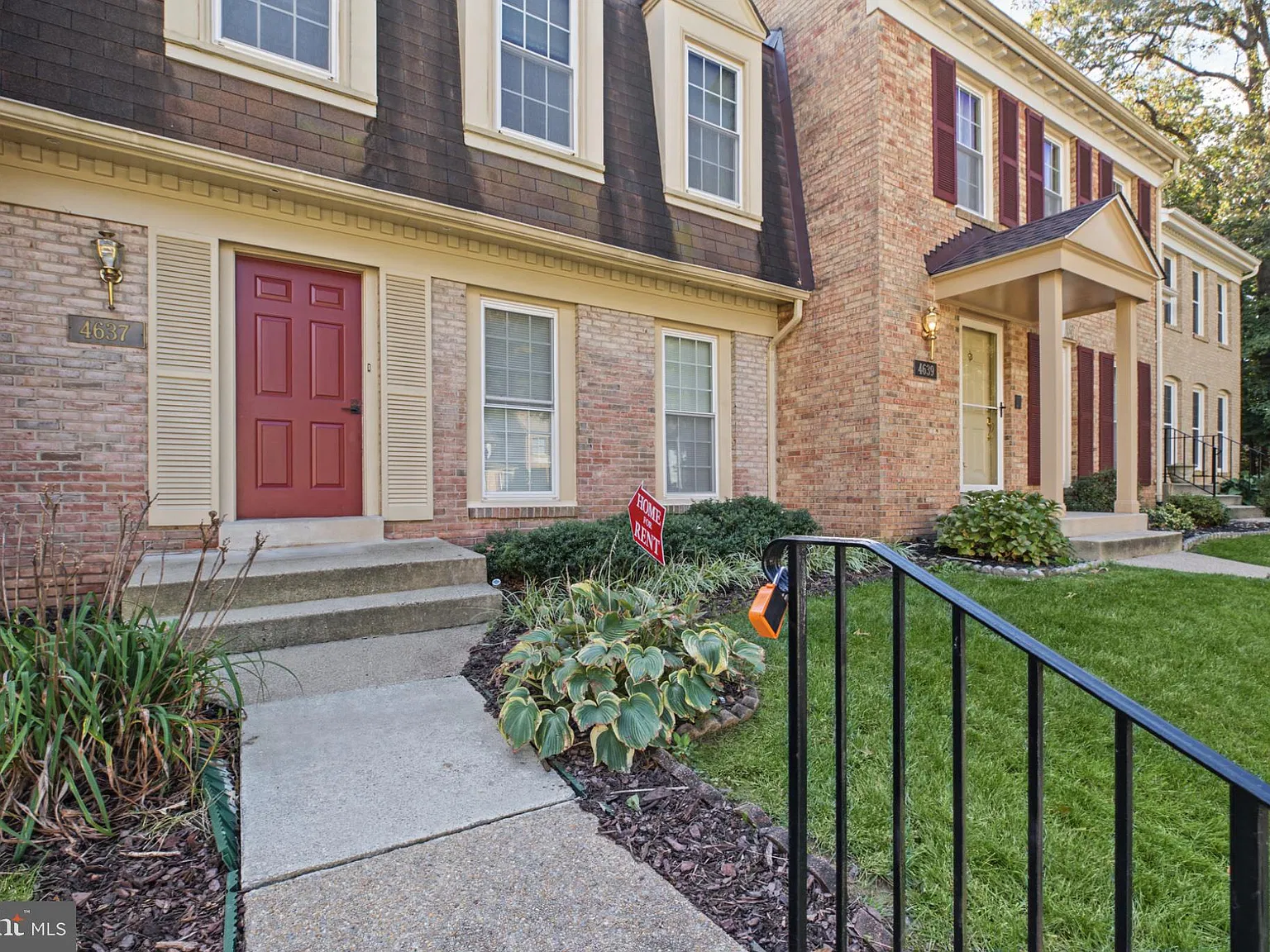 4 bed, 3.5 bath, 2844 sqft, $3,300 — Photo 4