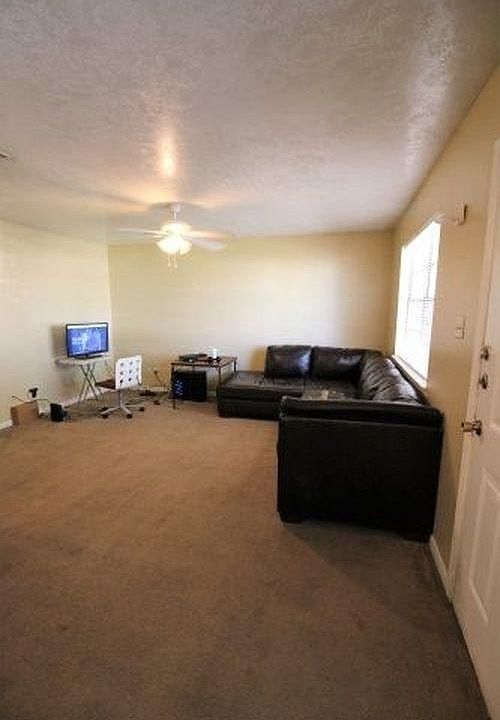 1st image of 706 Navarro Dr APT B